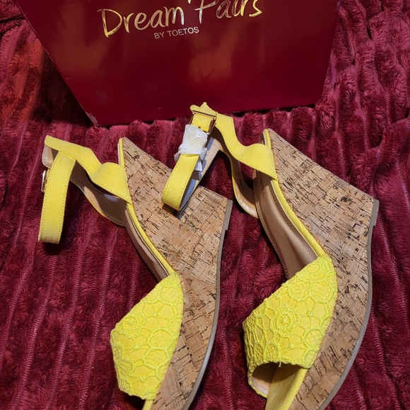 NWB Dream Paris Cherish Yellow Size 11 - Picture 2 of 7
